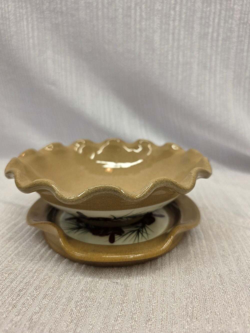 Mill Creek Stoneware Pine Cone Ruffled Edge Bowl Coshocton Ohio Lori